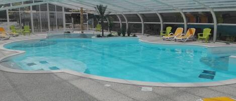 Piscine couverte, piscine chauffée