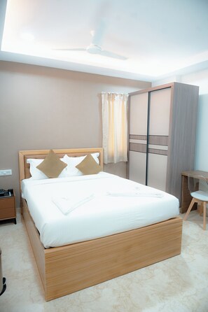 In-room safe, desk, laptop workspace, free WiFi - Seri Hotels (Hyderabad)
