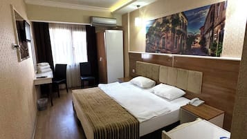 Minibar, free WiFi