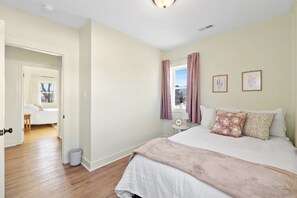 4 Schlafzimmer, Zimmersafe, Bügeleisen/Bügelbrett, Reisekinderbett