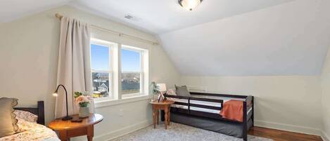 4 bedrooms, desk, iron/ironing board, travel crib