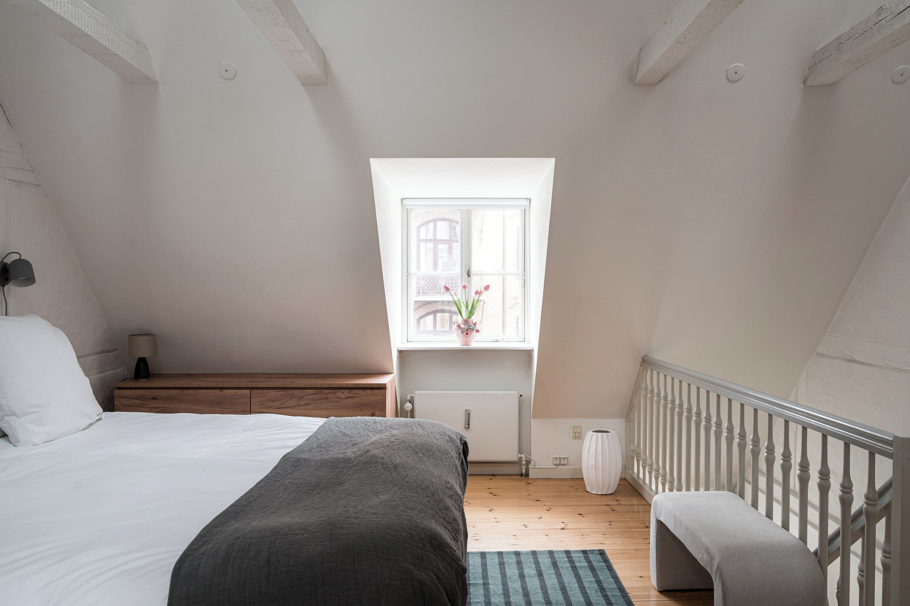 Penthouse Comfort - utsikt mot staden | Strykjärn/strykbräda och gratis wi-fi