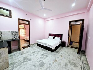 Habitación cuádruple Deluxe | 1 dormitorio y wifi gratis