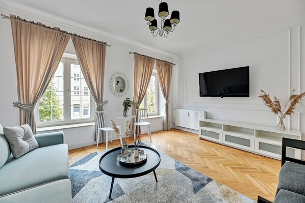 Grand-huoneisto, kaupunkinäköala | 2 makuuhuonetta, allergiatestatut vuodevaatteet