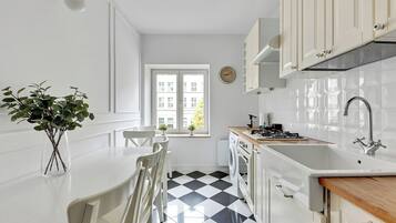 Grand-Apartment, Stadtblick | Eigene Küche | Wasserkocher mit Kaffee-/Teezubehör, Wasserkocher, Hochstuhl
