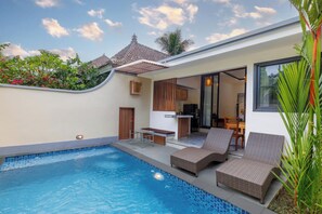 Suite, 1 Bedroom, Non Smoking, Pool View | Private pool