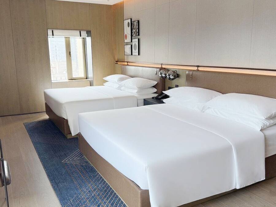 Quarto, 2 camas de casal (View) | Escrivaninha, quartos à prova de som, Wi-Fi de cortesia, roupa de cama