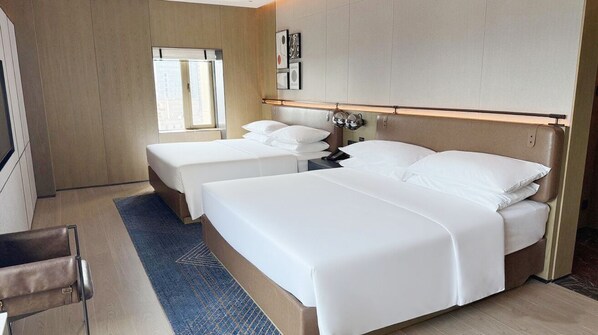 Chambre, 2 lits doubles (View)