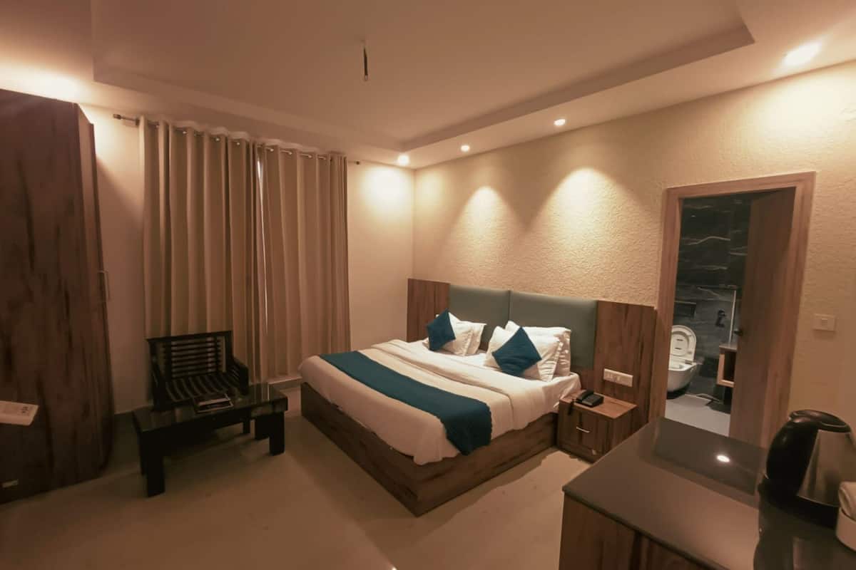 Premium bedding, free WiFi, bed sheets