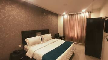 Premium Room with Hill view | Ylelliset vuodevaatteet, ilmainen Wi-Fi, vuodevaatteet