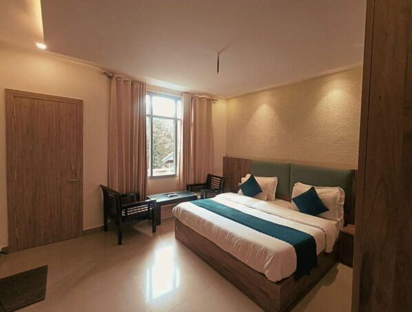 Premium Room with Hill View