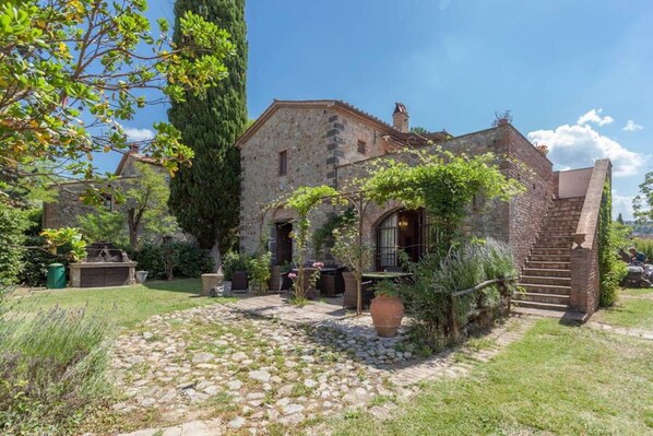 Exterior - Bellosguardo Apartment, Wifi, Near Perugia (Santa Maria)