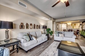 Unclassified image, 2 of 32, button