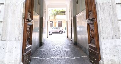 DOMUS HORTENSIA AT THE VATICAN