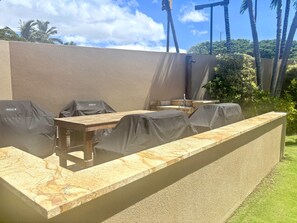 Outdoor dining - Wailea Elua 1304 - Spectacular Oceanfront Condo with Panoramic Views (Wailea, Maui)