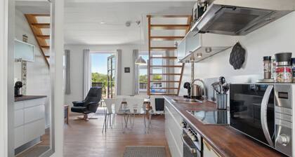 Holiday apartment for 4 with shared pool