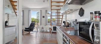 Holiday apartment for 4 with shared pool