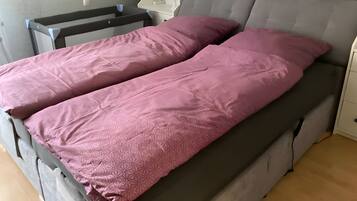 2 sovrum och sÀngklÀder