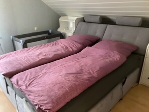 2 bedrooms, bed sheets