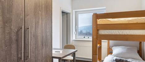 1 bedroom, free WiFi, bed sheets