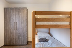 1 bedroom, free WiFi, bed sheets - Room 'Zimmer 2' with Shared Garden and Wi-Fi (Rotenburg an der Fulda)