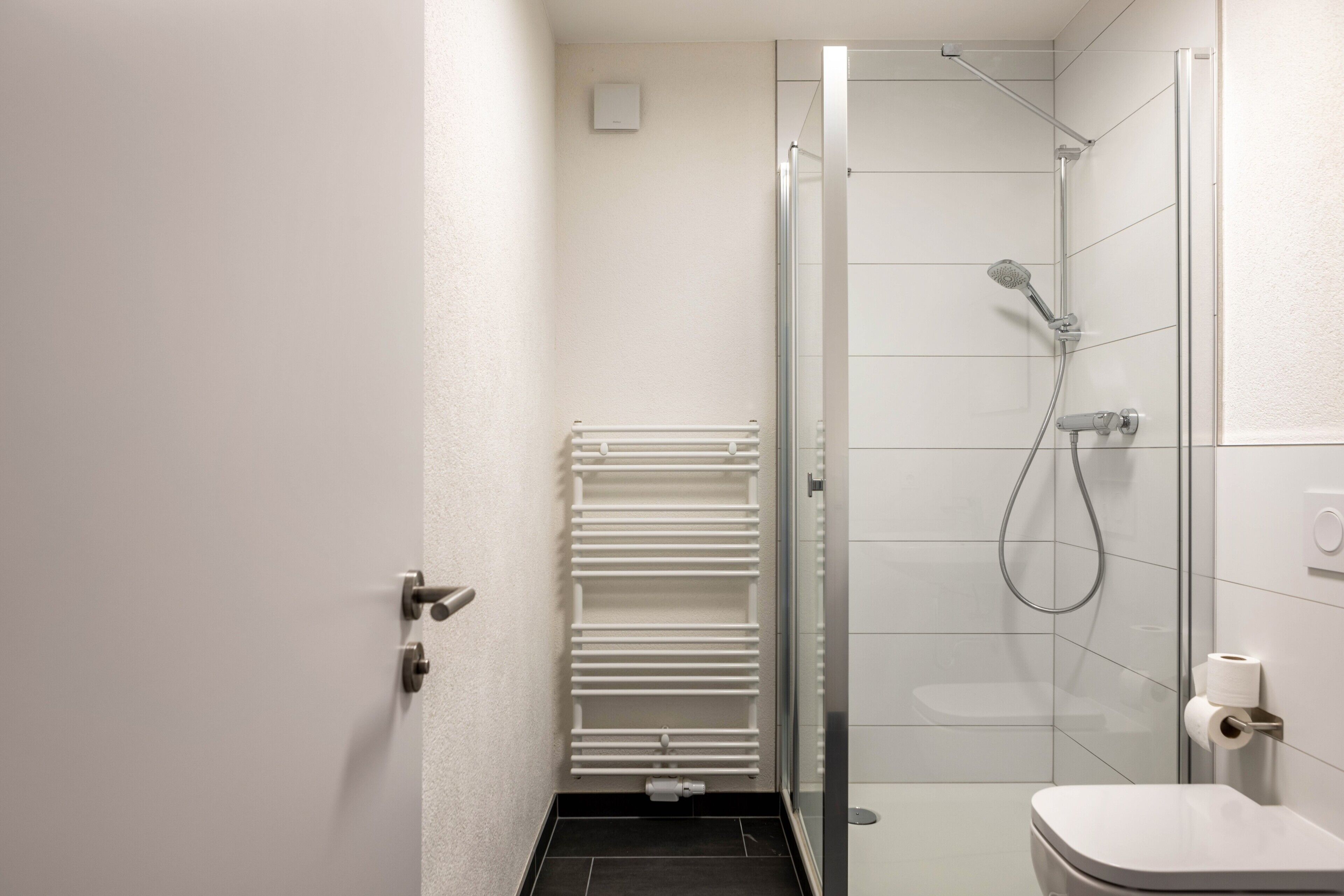 Shower, towels
