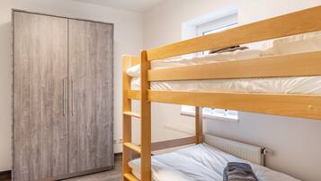 1 chambre, Wi-Fi gratuit, draps fournis