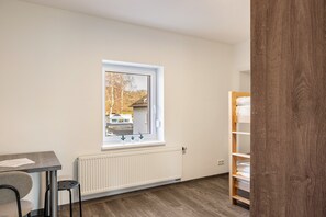 1 غرفة نوم وواي فاي مجانًا وملاءات أسرّة