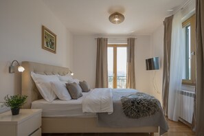 5 bedrooms, iron/ironing board, travel cot, WiFi - Villa In Excelsis (Imotski)