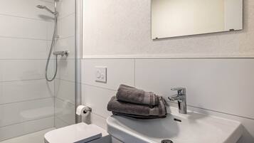 淋浴设施、毛巾