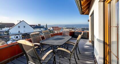 Holiday Apartment 'Berta Benzingen 2' with Private Rooftop Terrace, Balcony & Wi-Fi
