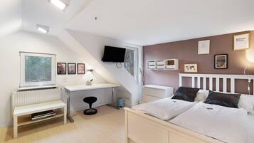 4 quartos, Wi-Fi de cortesia, roupa de cama