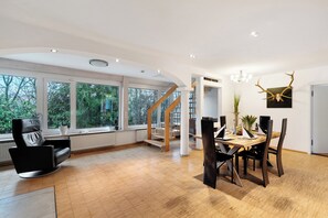 Dining - Villa 'Burschelberg' with Shared Terrace, Shared Garden and Wi-Fi (Grafenau)