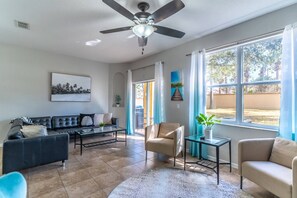 تلفزيون ذكي، مشغل دي في دي