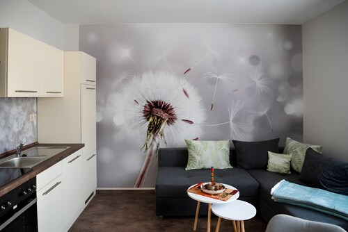 Apartment '2' with Shared Terrace, Private Garden and Wi-Fi