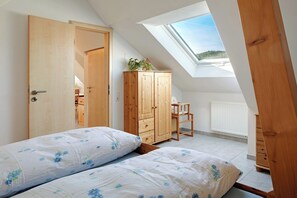 1 bedroom, free WiFi, bed sheets