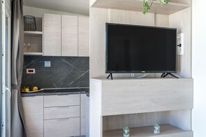 Fridge, oven, stovetop, dishwasher - Camp Adriatik (Primosten)