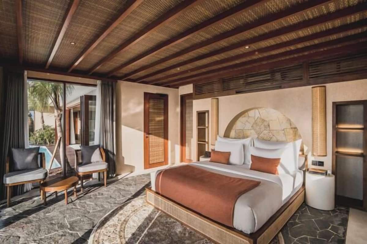 Roupas de cama premium, frigobar, roupa de cama