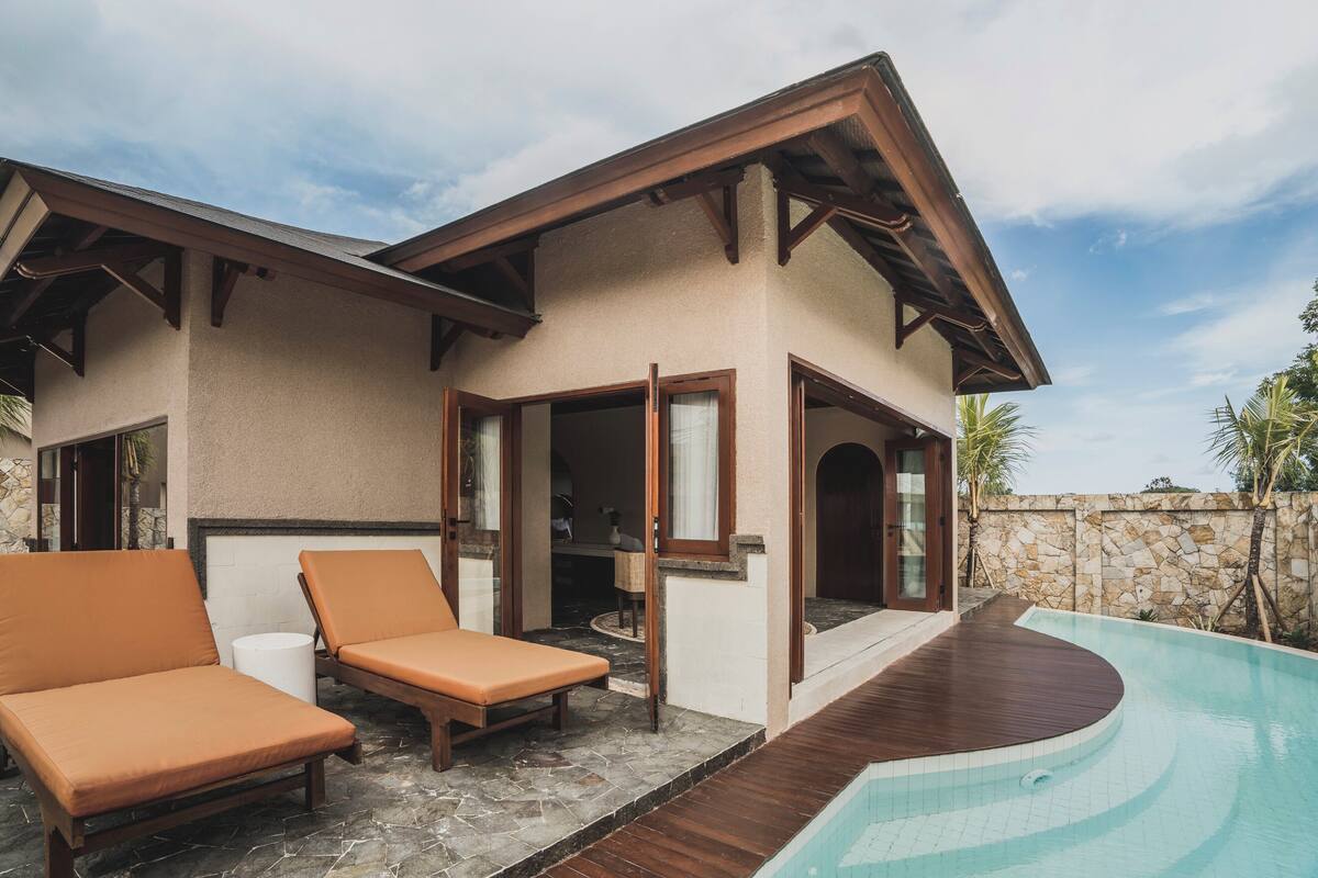 Biệt thự, 2 phòng ngủ, hồ bơi riêng, quang cảnh vườn (Living Room Adult Only) | Quang cảnh từ phòng