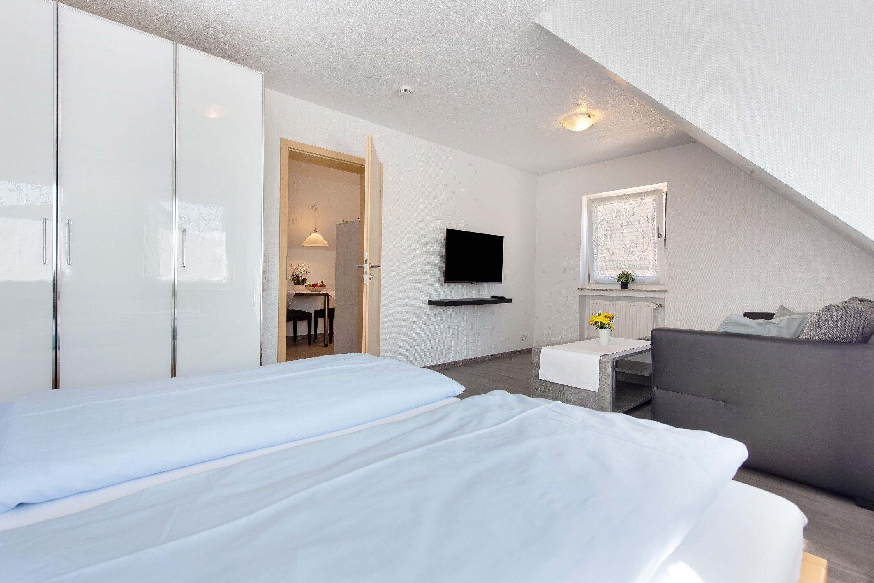 1 bedroom, WiFi (free), bed sheets