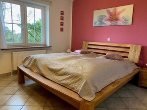 4 Schlafzimmer, kostenloses WLAN, Bettwäsche