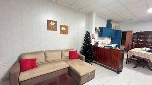 Interior - Room in Holiday House - Cozy Maltese Maisonette With Private Entrance in Raħal Ġdid (Paola)