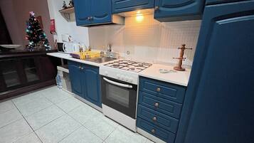 Room, 2 Bedrooms, Accessible, Smoking | Interior