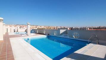 Apartament clàssic, 3 dormitoris | Piscina | Piscina a l'aire lliure