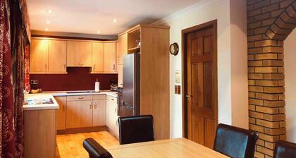 Villa 11, 3 Bedrooms, Sleeps 8, with Leisure Club Access