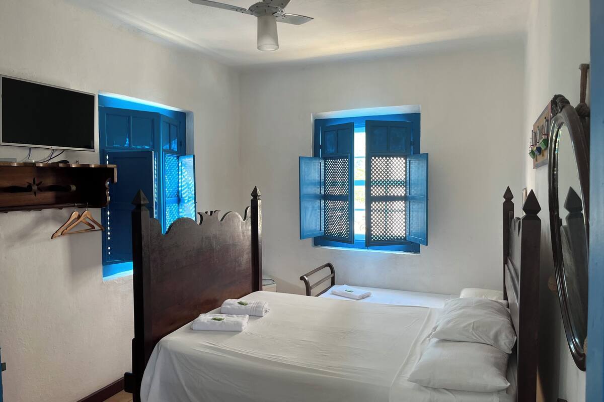 Classic Triple Room, Harbor View | WiFi (free)