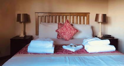 Villa 12, 3 Bedrooms, Sleeps 8, with Leisure Club Access