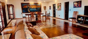 Books - Room-exclusive Kesaviyam Luxury Ocean vi (Neyyattinkara)