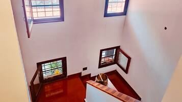 Room, 3 Bedrooms, Smoking | Living room