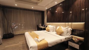 俱乐部客房, 城市景观 | 高档床上用品、羽绒被、记忆海绵床垫、客房内保险箱